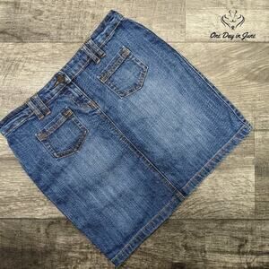 New York & Company Denim Skirt Size 2